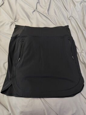 Black Athleta 18” fairway golf Skort with Zip Pockets